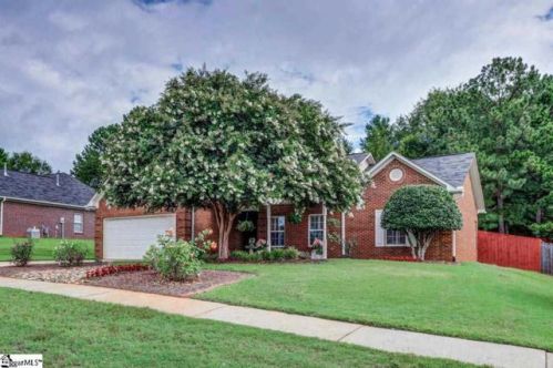 325 Sweetwater Hills Dr, Moore, SC 29369-8602