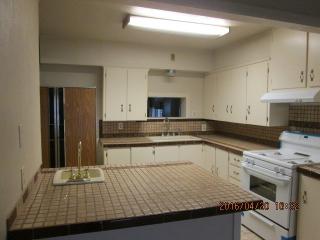 4924 Lovell Ave, Fort Worth TX  76107-5329 exterior