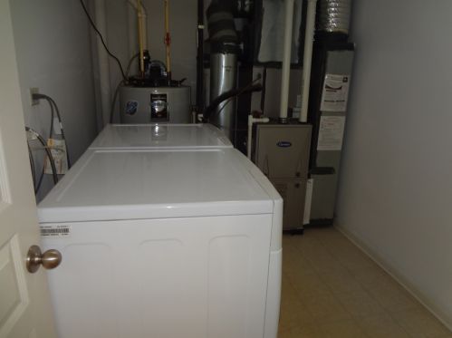 684 Boathouse Rd, Pingree Grove IL  60140-2090 exterior