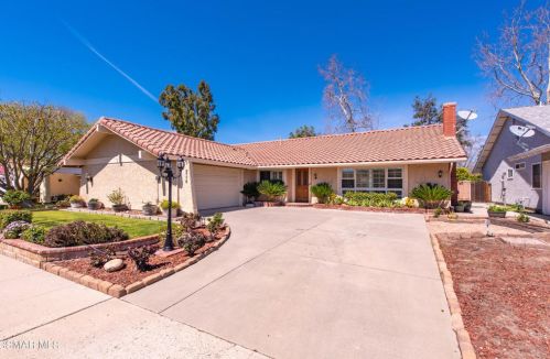 3779 Eucalyptus St, Simi Valley, CA 93063-2201