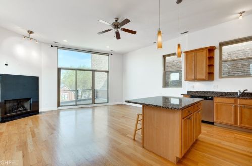 1655 Campbell Ave, Chicago, IL 60647-5203