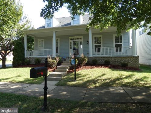 1407 Graham Dr, Fredericksburg, VA 22401-2689