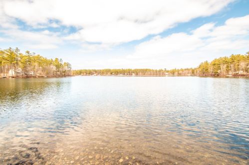 305 Round Pond Rd, Wakefield, NH 03830-3852