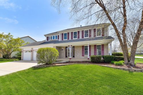 730 Huntington Dr, Carol Stream, IL 60188-4341