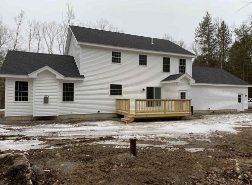 26 Mountain Rd, Weare, NH 03281-5615