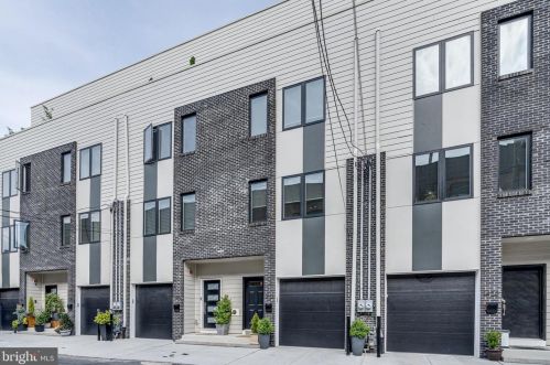 1421 Howard St, Philadelphia PA  19122-3905 exterior