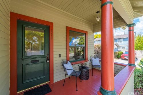 111 Atchison St, Anaheim, CA 92805-4064