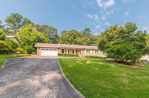 3921 Weeks Dr, Kennesaw, GA 30144-1207