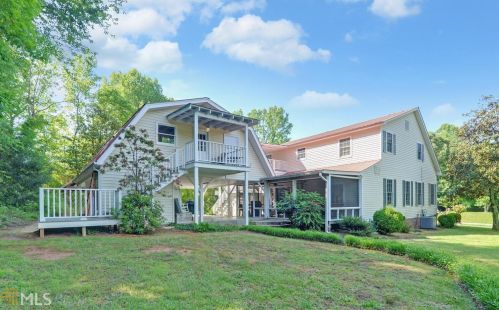 211 Old Clarksville Hwy, Cleveland, GA 30528-1538