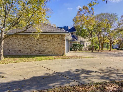 11801 H St, Morgans Point TX 77571-5802 exterior