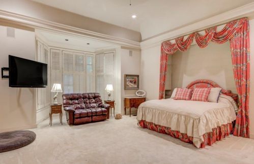 1820 Garraux Rd, Atlanta GA  30327-2504 exterior