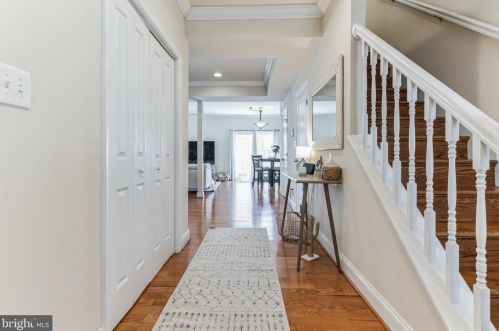 6318 Linden St, Shady Side MD  20764-2910 exterior