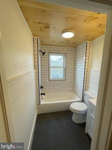 432 Ruby St, Lancaster PA  17603-5067 exterior