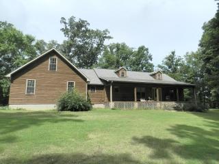 49 Martin Alexander Rd, Trenton, TN 38382-9314