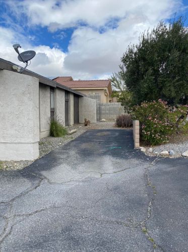 12905 Miracle Hill Rd, Desert Hot Springs, CA 92240-4771