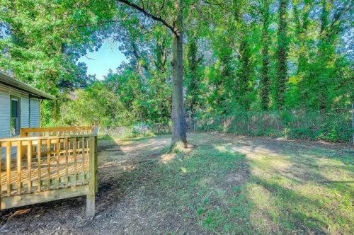 1122 Carnes Pl, Atlanta, GA 30310-4131