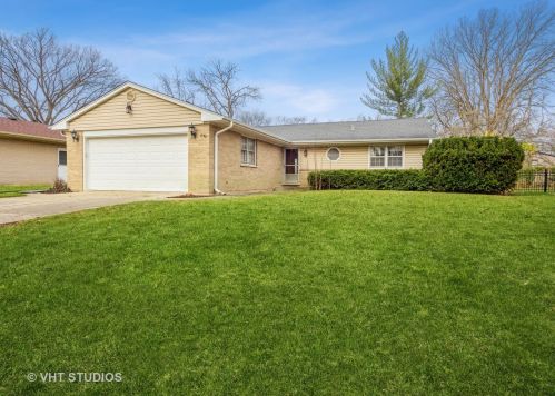 1752 Tano Ln, Mount Prospect, IL 60056-1718