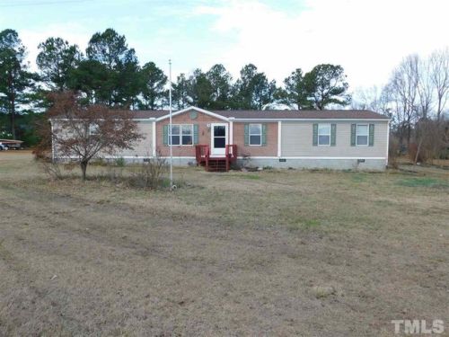 72 Loop Rd, Clayton, NC 27527-6218