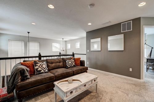 26900 Roxbury Pl, Denver CO  80016-7528 exterior