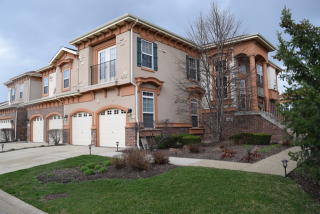 319 Toscana, Hanover Park, IL 60108-1034