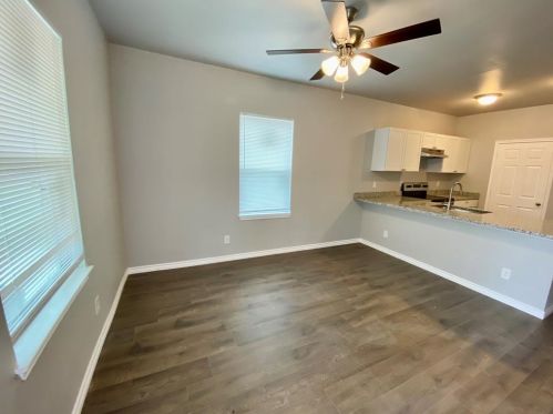 1042 Richmond Ave, Fort Worth TX  76104-6027 exterior