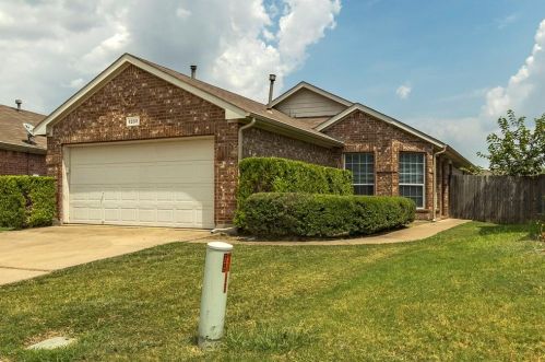 6208 Adonia Dr, Fort Worth, TX 76131-1319
