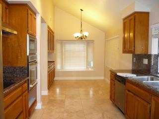 6 Vispera, Irvine CA  92620-2127 exterior