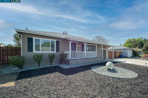 5040 Kenmore Dr, Concord CA  94521-3036 exterior