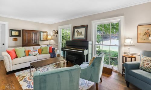 2885 Mornington Dr, Atlanta GA  30327-1272 exterior