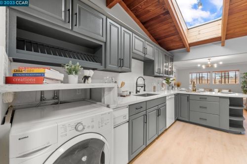 2248 Huron Dr, Concord CA  94519-2033 exterior