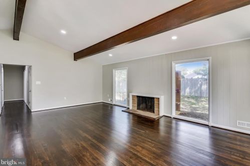 917 Northwest Dr, Silver Spring MD  20901-1435 exterior