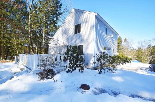3 Settlement Rd, Sandown, NH 03873-2146