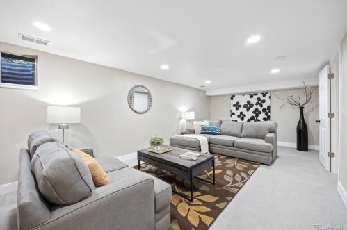 7330 Syracuse Ct, Englewood CO  80112-1749 exterior