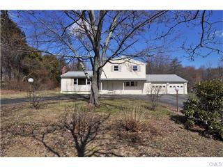 11 Commodore Ave, Huntington, CT 06484-5918