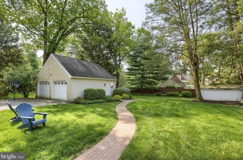 1130 Wheatland Ave, Lancaster PA  17603-2543 exterior