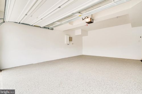 7892 Carbondale Way, Springfield VA  22153 exterior