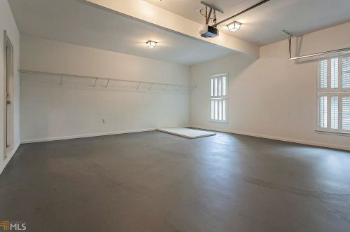 810 Mabry Rd, Atlanta GA  30328-2662 exterior