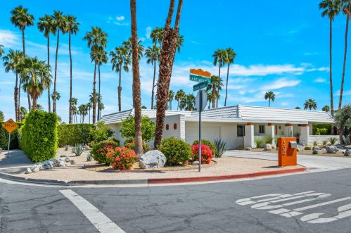 300 Santiago Way, Palm Springs, CA 92264-4017