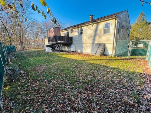 26 Nauset Ave, Killingly, CT 06239-2225