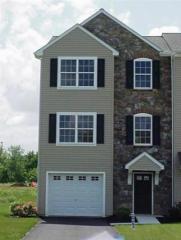 431 Eisenhower Dr, Carlisle, PA 17013-1679