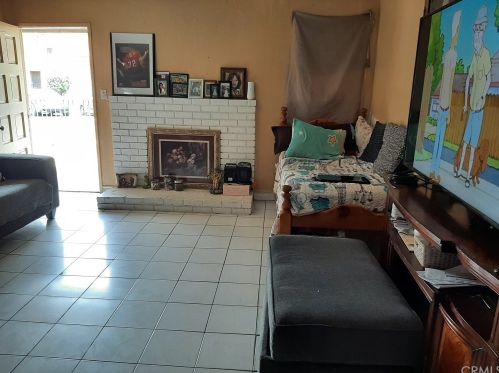 310 Wakefield Ave, Anaheim CA  92802-4222 exterior