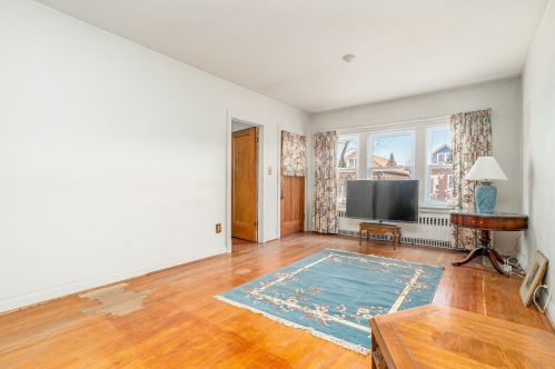 2416 Wesley Ave, Forest View, IL 60402-2511