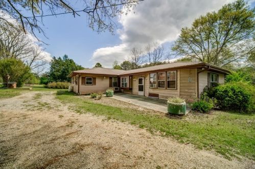 1764 Christian Cir, Conyers, GA 30013-5234