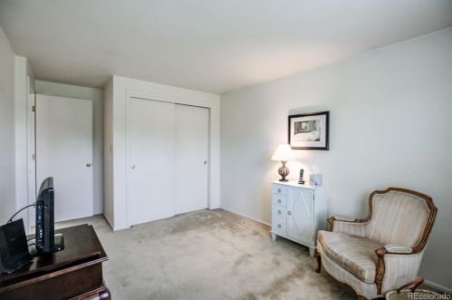 7186 Bentley Cir, Englewood CO 80112-1186 exterior