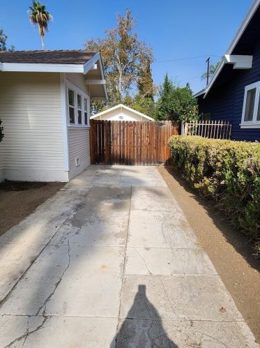 3893 Beechwood Pl, Riverside CA  92506-1117 exterior