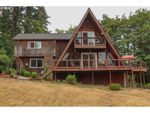 704 3rd St, Rainier, OR 97048-2722
