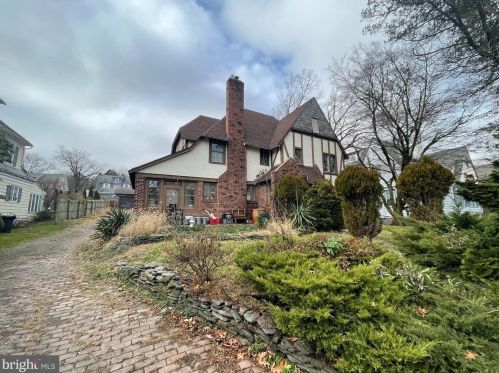 9 Cadwalader Dr, Trenton, NJ 08618-3301
