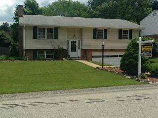 82 Spring Valley Dr, Washington, PA 15301-6214