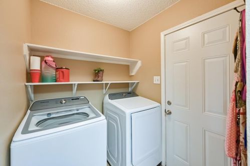 533 Mockingbird Dr, Midlothian TX  76063-1533 exterior