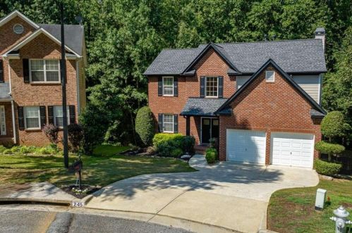 245 Courtland Oaks Dr, Marietta, GA 30060-5370